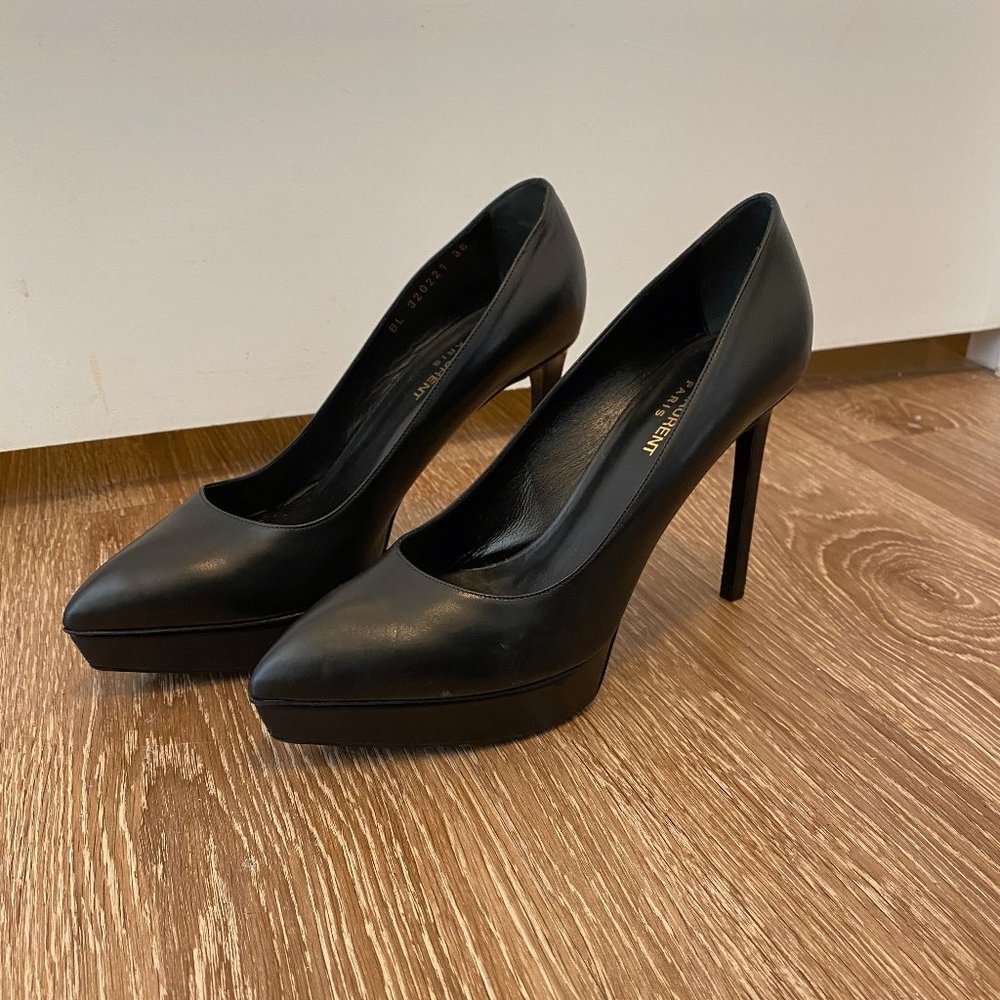 Saint Laurent Black Janis Pointed Toe Pumps